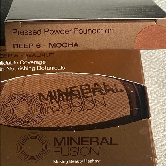 Mineral Fusion Pressed Powder Foundation, Deep 5 - Picture 5 of 12